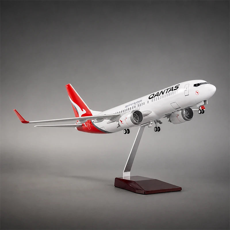 Qantas Boeing 737-800 1:85 Scale Model