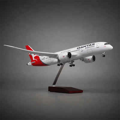 Qantas Boeing 787-9 Dreamliner 1:130 Scale Model