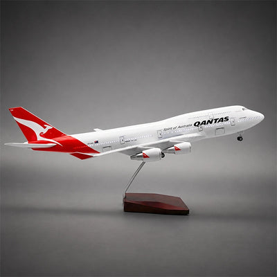 Qantas Boeing 747-400 1:150 Scale Model