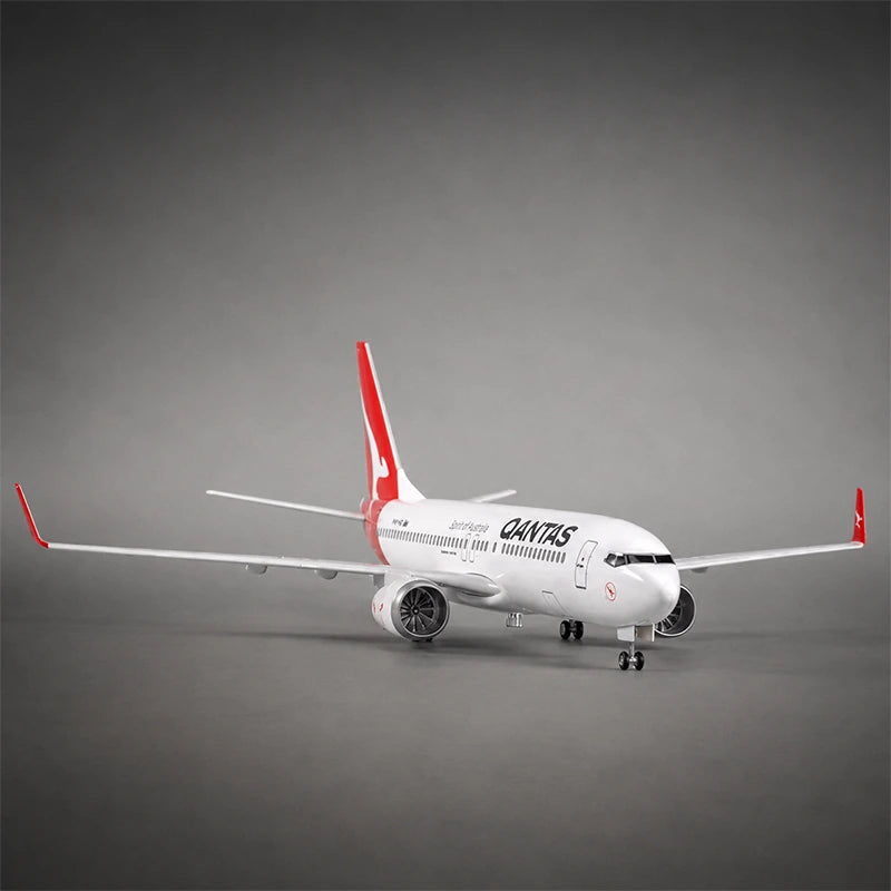 Qantas Boeing 737-800 1:85 Scale Model
