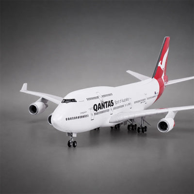 Qantas Boeing 747-400 1:150 Scale Model