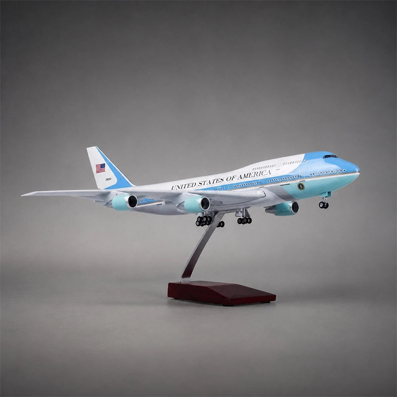 US Air Force One Boeing 747 1:150 Scale Model