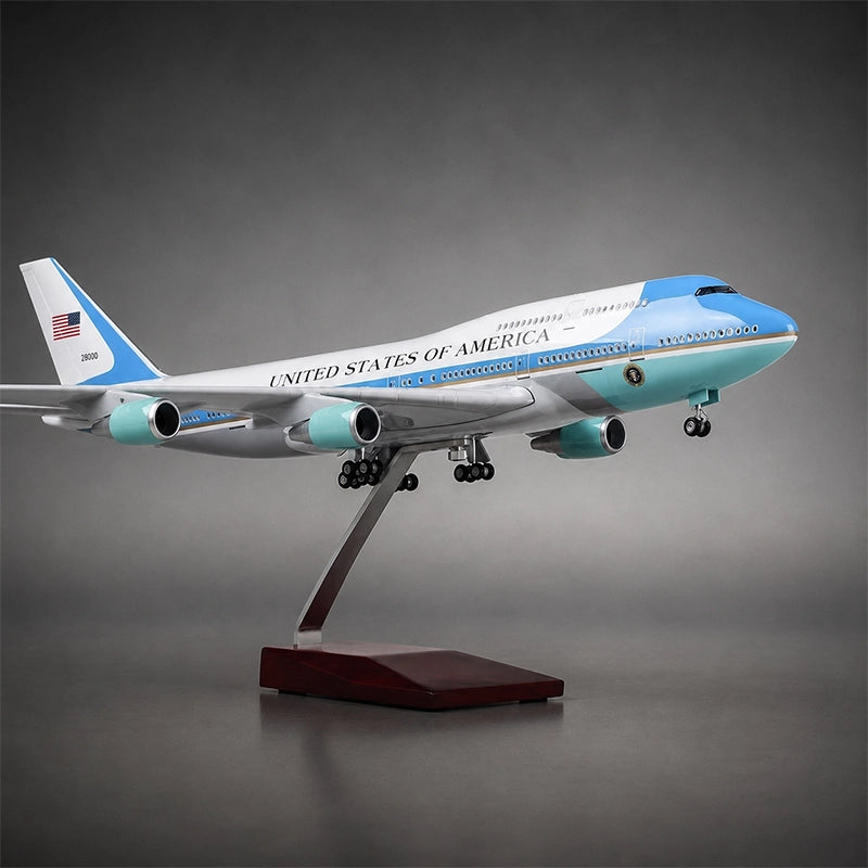 US Air Force One Boeing 747 1:150 Scale Model