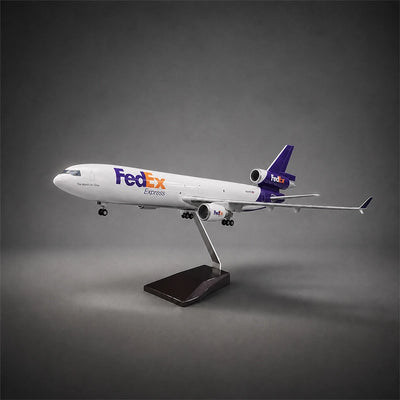 FedEx McDonnell Douglas MD-11 1:130 Scale Model