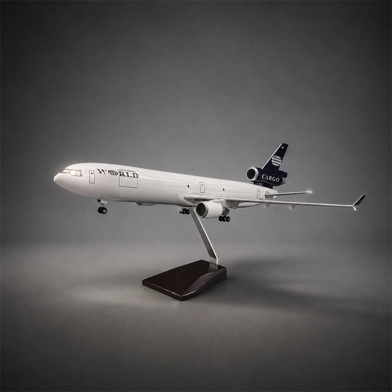 World Airways McDonnell Douglas MD-11 1:130 Scale Model