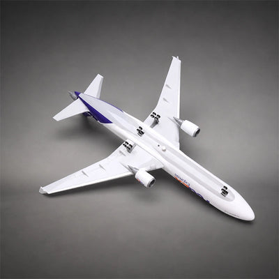 FedEx McDonnell Douglas MD-11 1:130 Scale Model