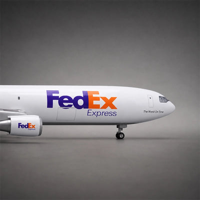 FedEx McDonnell Douglas MD-11 1:130 Scale Model