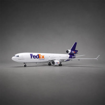 FedEx McDonnell Douglas MD-11 1:130 Scale Model