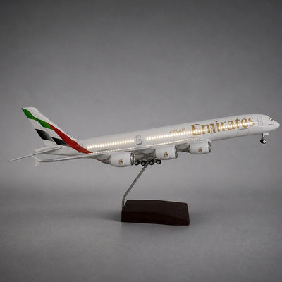 Emirates Airbus A380 1:160 Scale Model