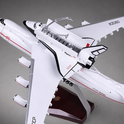 Antonov An-225 Mriya with Buran Space Shuttle 1:200 Scale Model