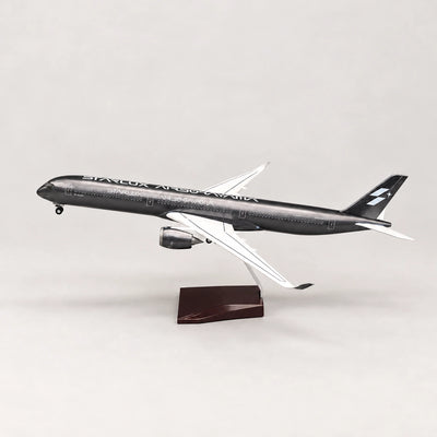 مجسم إيرباص A350-1000 ستارلوكس إيرلاينز – الطلاء الفضي – بمقياس 1:157