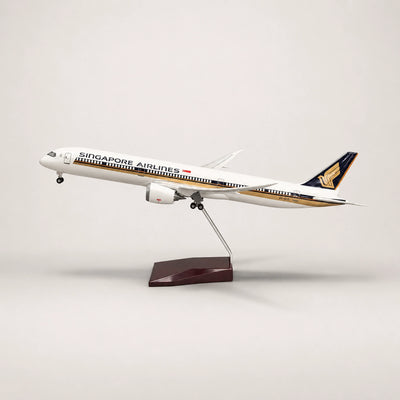 Model Singapore Airlines Boeing 787-10 Dreamliner v měřítku 1:145