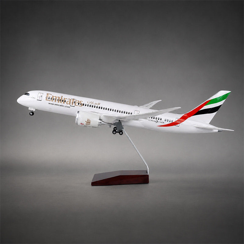 Emirates Boeing 787 1:130 Scale Model
