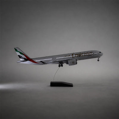 Emirates Airbus A350-1000 1:142 Scale Model