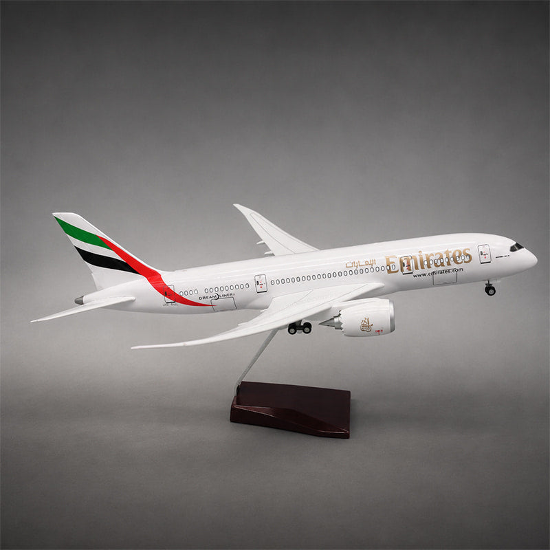 Emirates Boeing 787 1:130 Scale Model