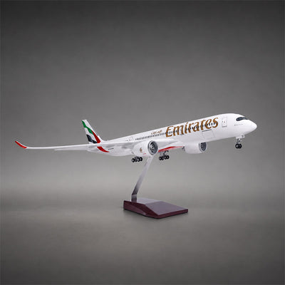 Emirates Airbus A350-1000 1:142 Scale Model