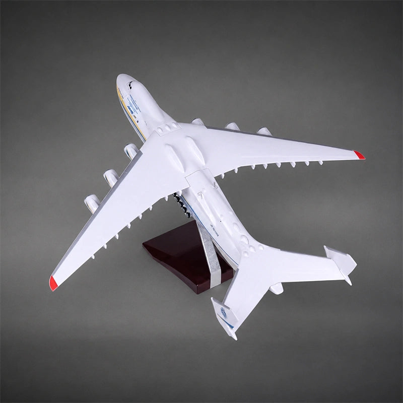 Antonov An-225 Mriya 1:200 Scale Model