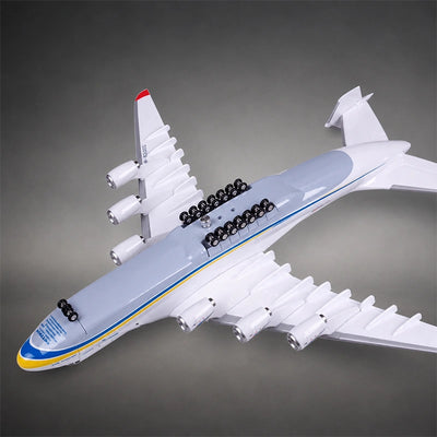 Antonov An-225 Mriya 1:200 Scale Model