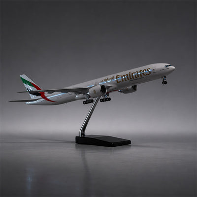 Emirates Boeing 777 1:157 Scale Model