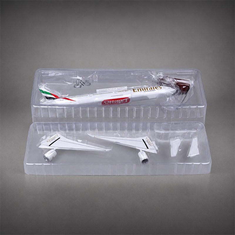 Emirates Boeing 777 1:157 Scale Model