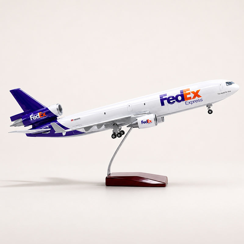 FedEx McDonnell Douglas MD-11 1:130 Scale Model