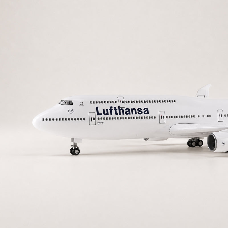 Lufthansa Boeing 747 New Livery 1:160 Scale Model