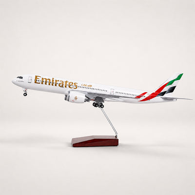 Emirates Airbus A350-1000 1:142 Scale Model