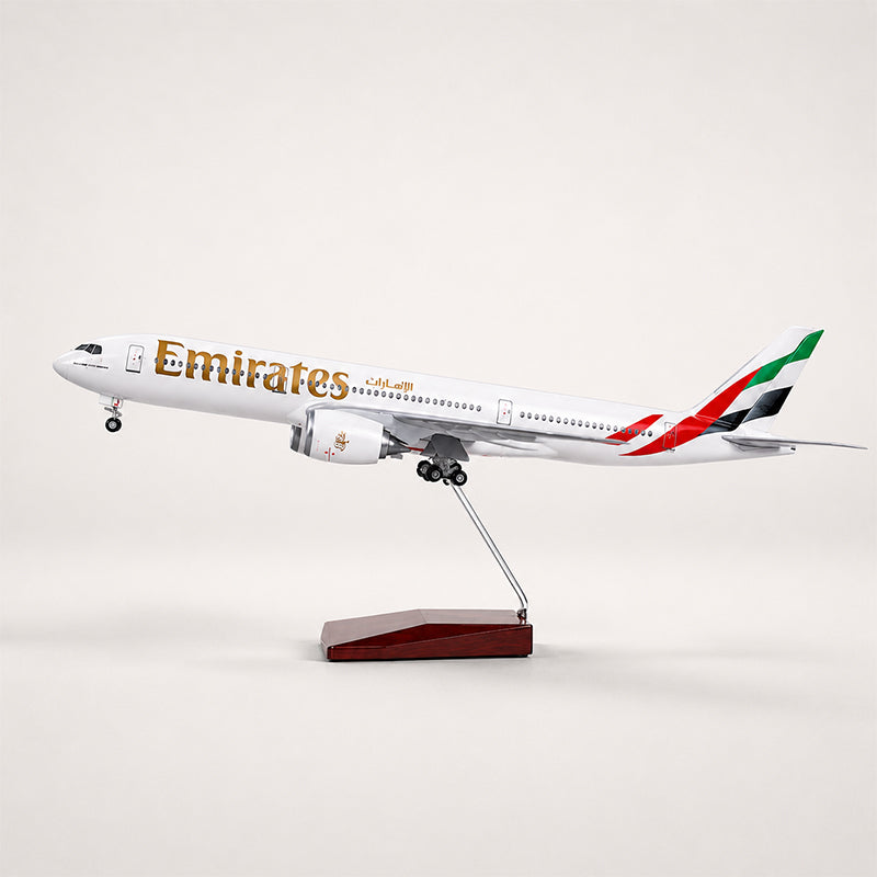 Emirates Airbus A350-1000 1:142 Scale Model