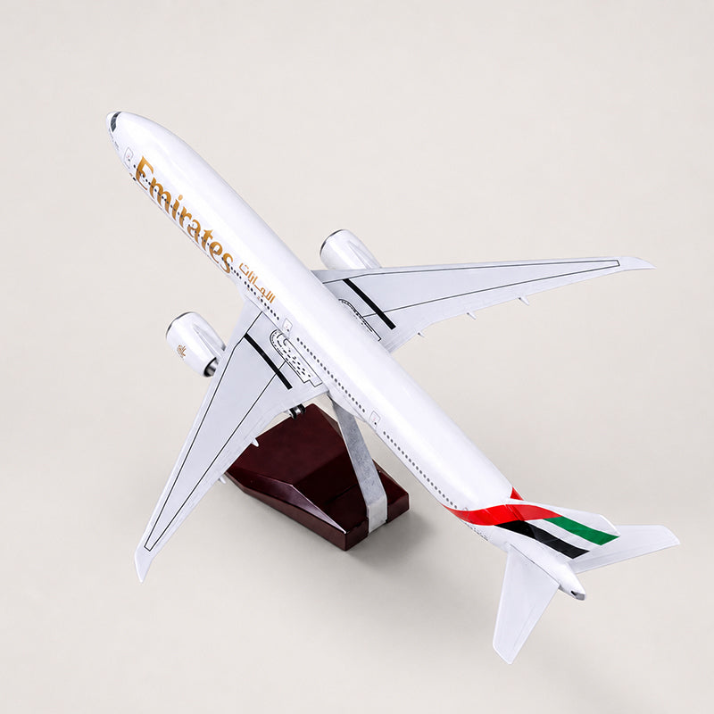 Emirates Boeing 777 1:157 Scale Model