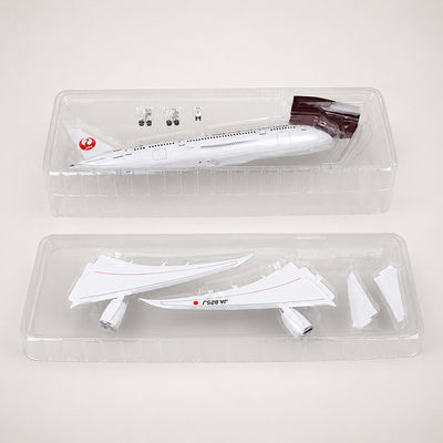 Japan Airlines Boeing 787 1:130 Scale Model