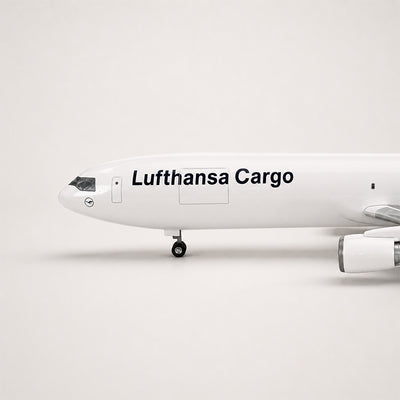 Lufthansa McDonnell Douglas MD-11 1:130 Scale Model