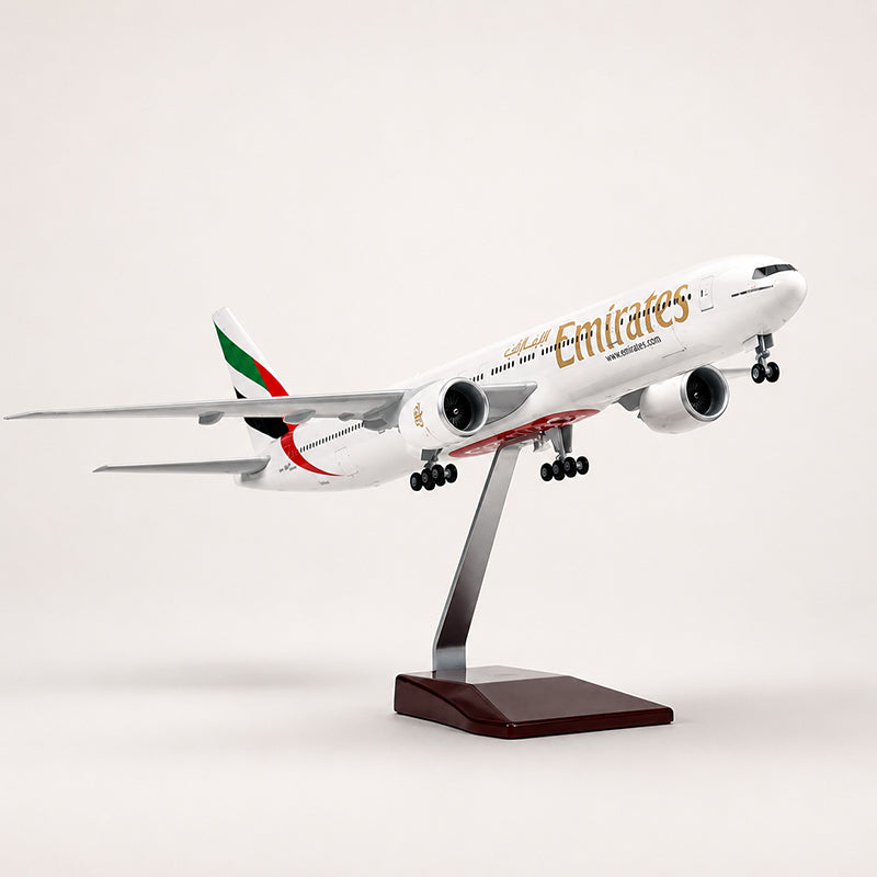 Emirates Boeing 777 1:157 Scale Model