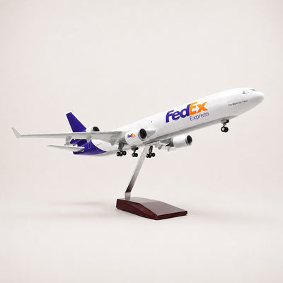 FedEx McDonnell Douglas MD-11 1:130 Scale Model