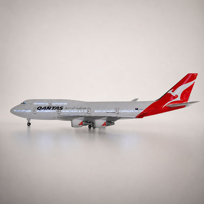 Qantas Boeing 747-400 1:150 Scale Model