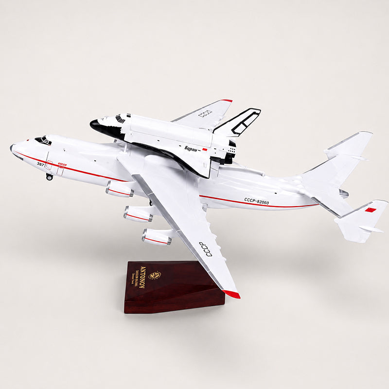 Antonov An-225 Mriya with Buran Space Shuttle 1:200 Scale Model