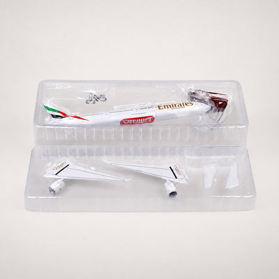 Emirates Boeing 777 1:157 Scale Model