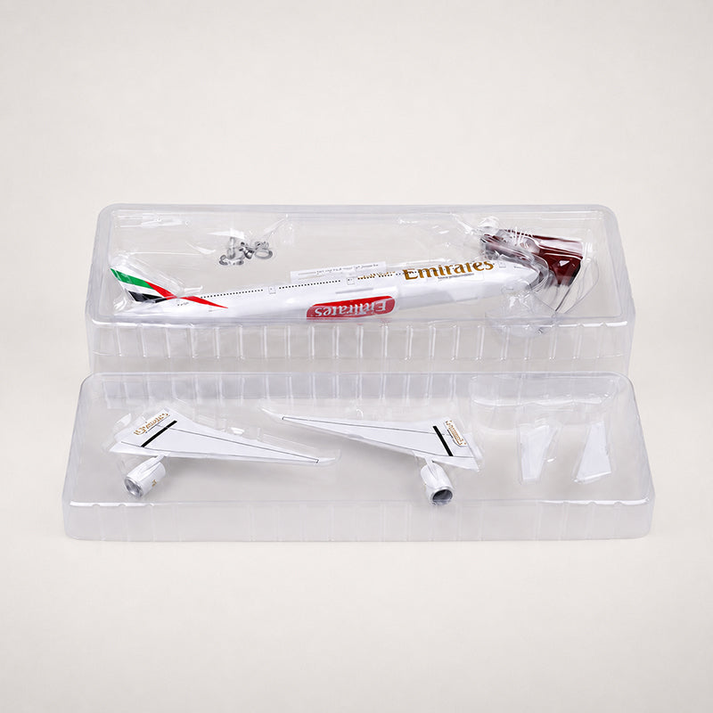 Emirates Boeing 777 1:157 Scale Model