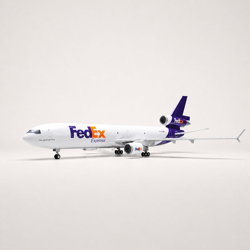 FedEx McDonnell Douglas MD-11 1:130 Scale Model
