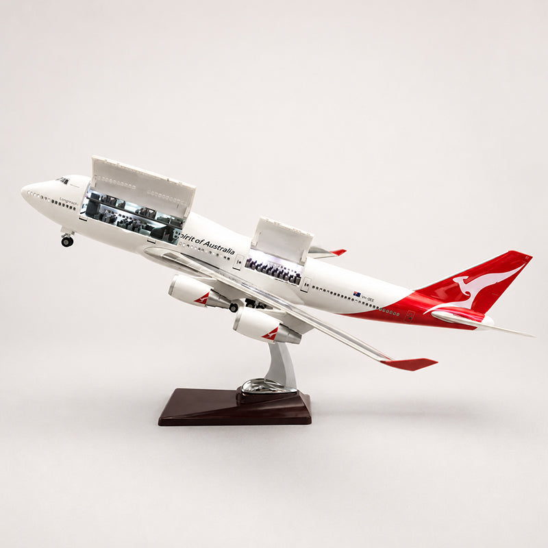 Qantas Boeing 747-400 1:150 Scale Model