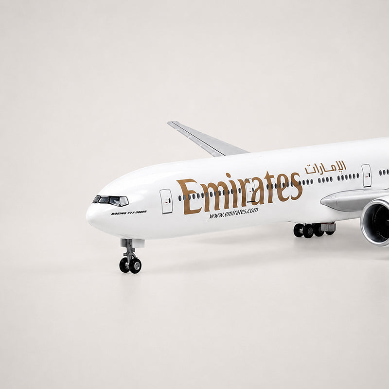 Emirates Boeing 777 1:157 Scale Model