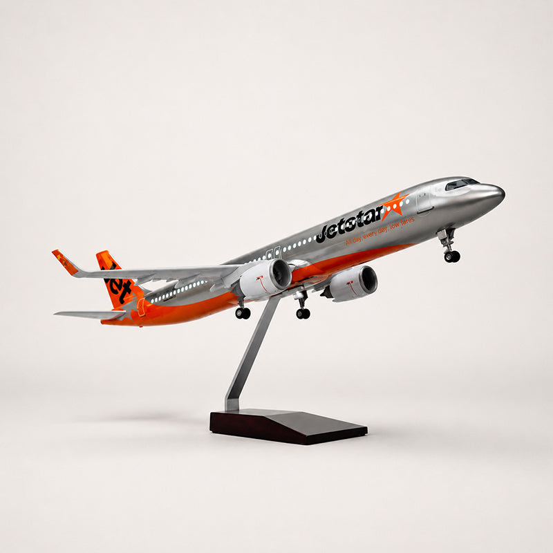 Jetstar Airbus A321neo 1:100 Scale Model