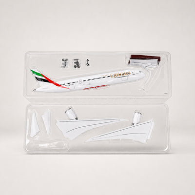 Emirates Boeing 787 1:130 Scale Model