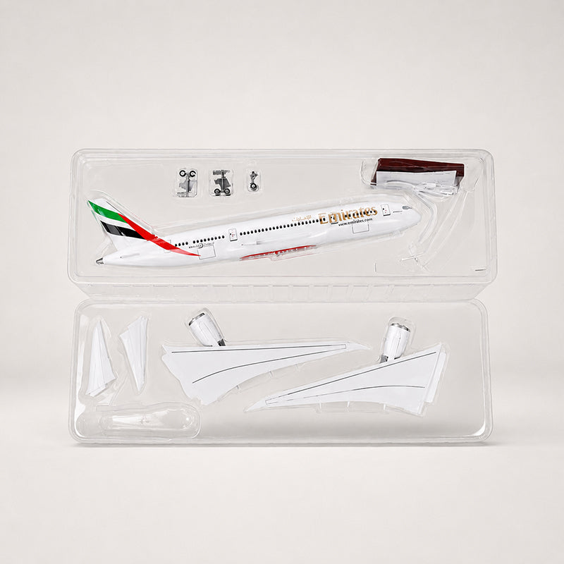 Emirates Boeing 787 1:130 Scale Model