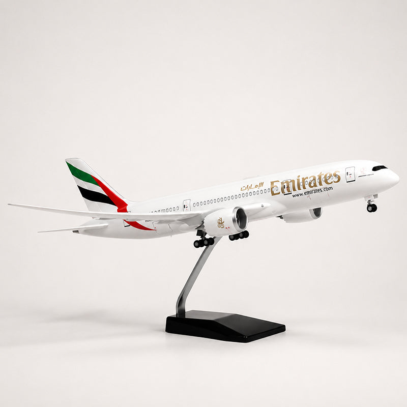 Emirates Boeing 787 1:130 Scale Model