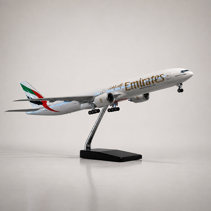 Emirates Boeing 777-300ER 1:157 Scale Model