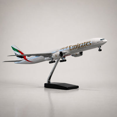 Emirates Boeing 777 1:157 Scale Model