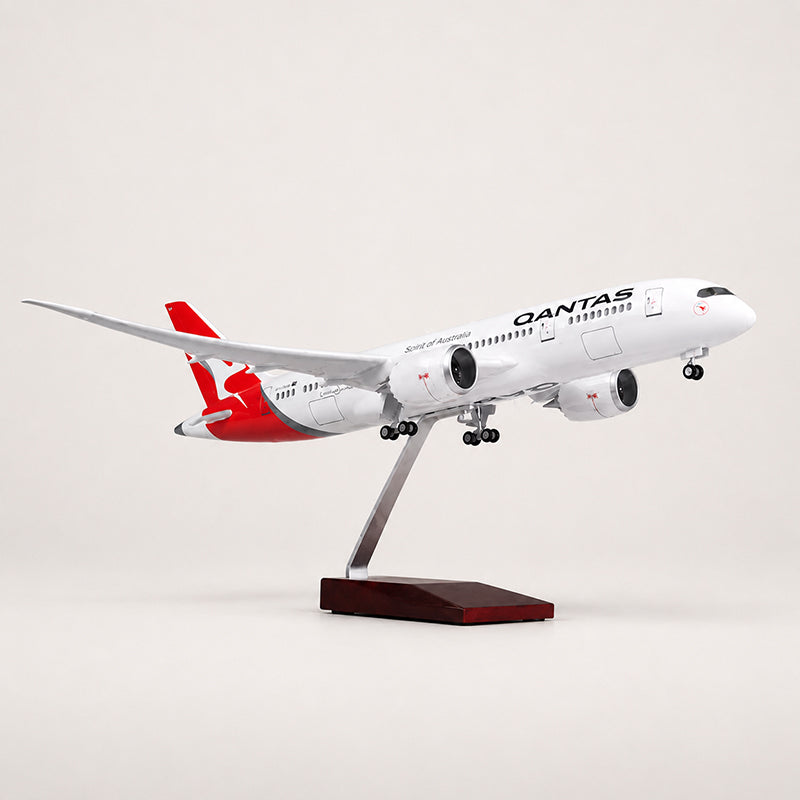 Qantas Boeing 787-9 Dreamliner 1:130 Scale Model