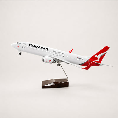 Qantas Boeing 737-800 1:85 Scale Model