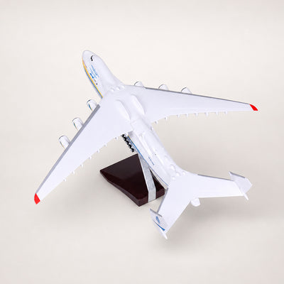 Antonov An-225 Mriya 1:200 Scale Model