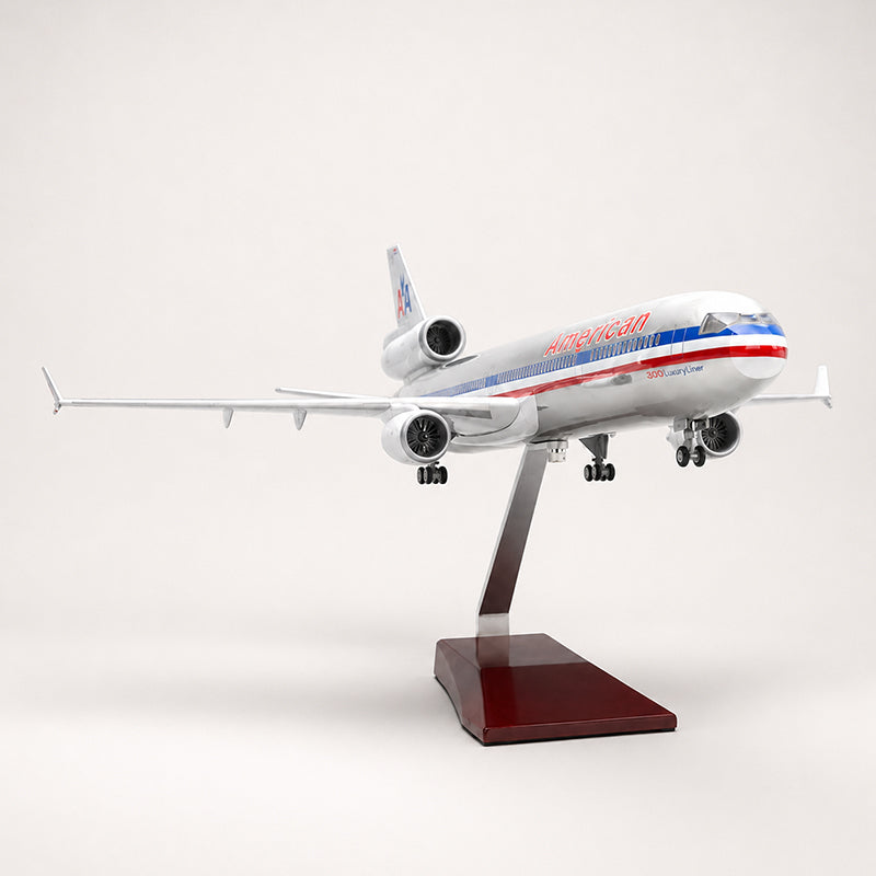 American Airlines McDonnell Douglas MD-11 1:130 Scale Model